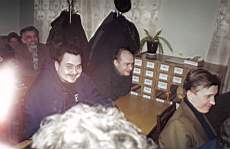 (слева направо): ?, ?, Александр Ульянов (Москва) (в центре), Юрий Семецкий (Москва), ?. 22.03.01. – пресс-конференцией лауреатов (библиотека «Милосердие»)