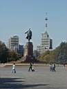 Второй день. Харьков: Площадь Конституции, памятник В.И.Ленину
